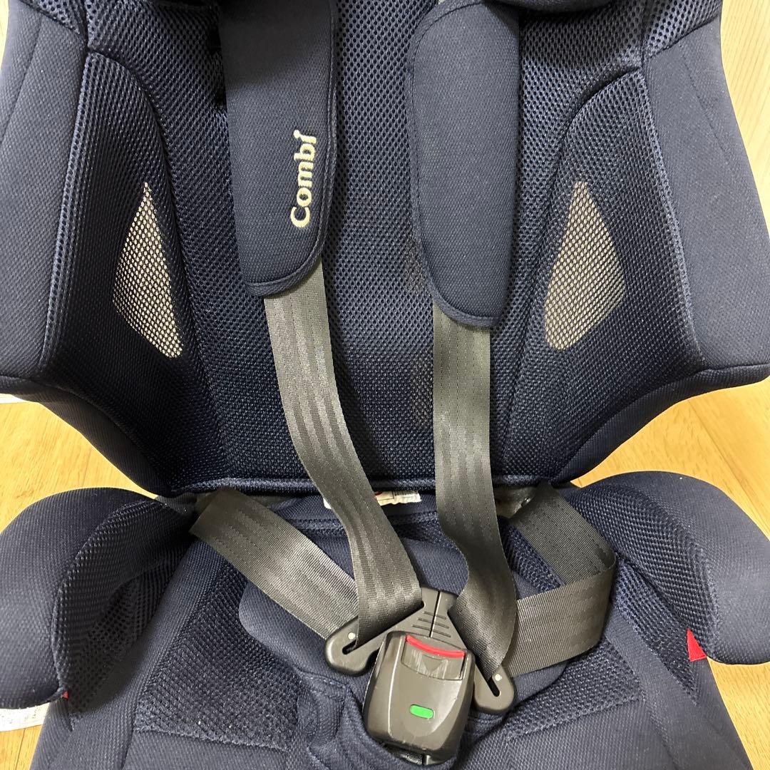 Combi 車用チャイルドシート ネイビー