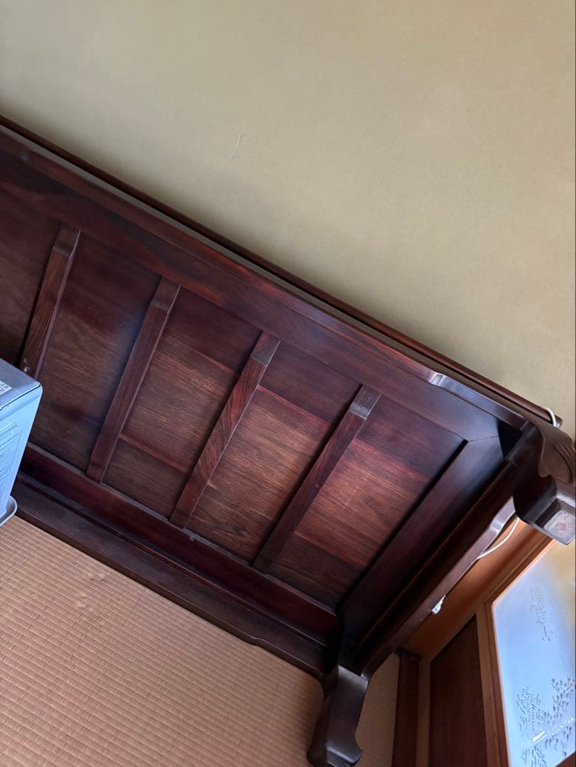 紫檀材？ケヤキ材？座卓