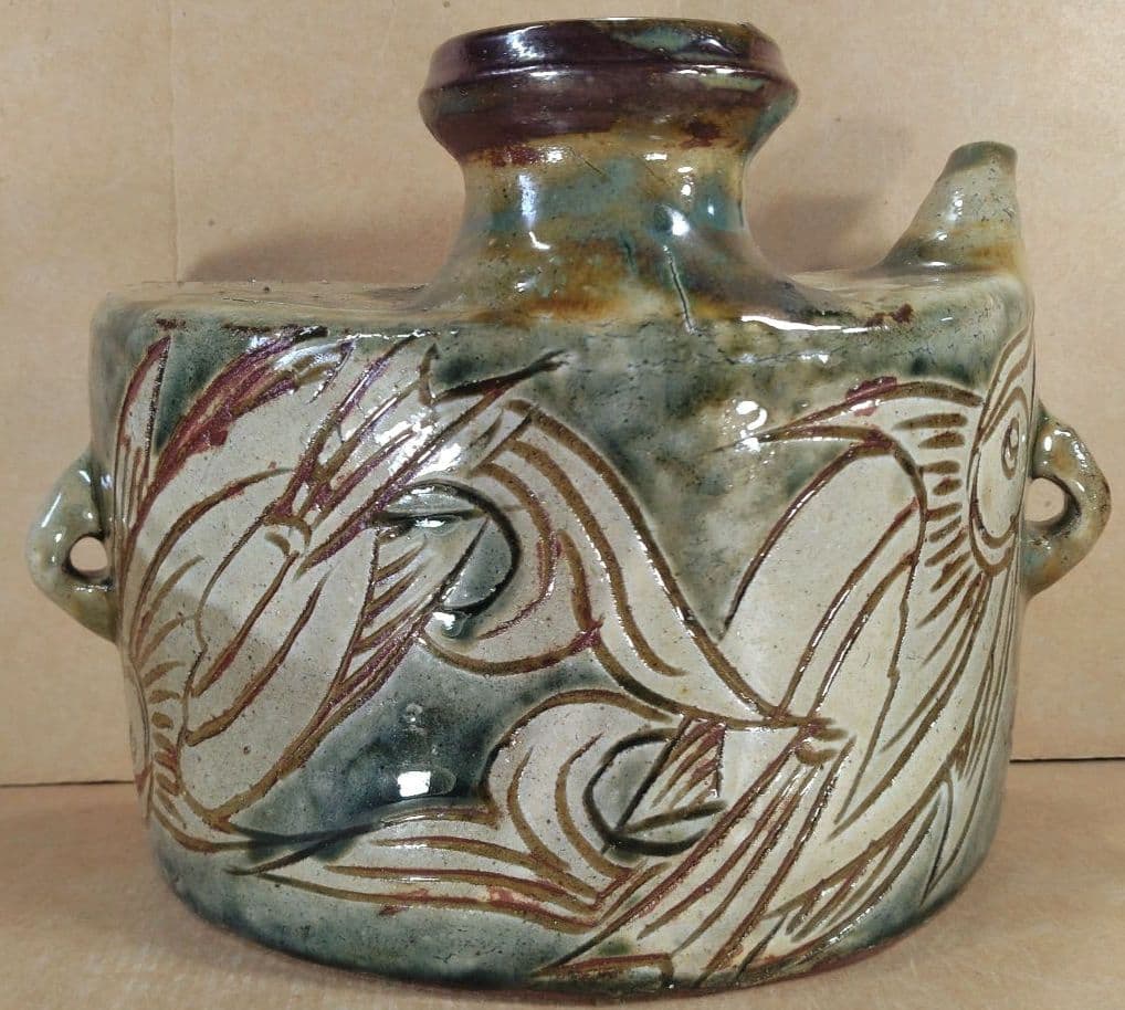 【本物保証】金城次郎 魚紋抱瓶 共箱 栞 人間国宝 壺屋焼 壷屋焼 双魚紋抱瓶