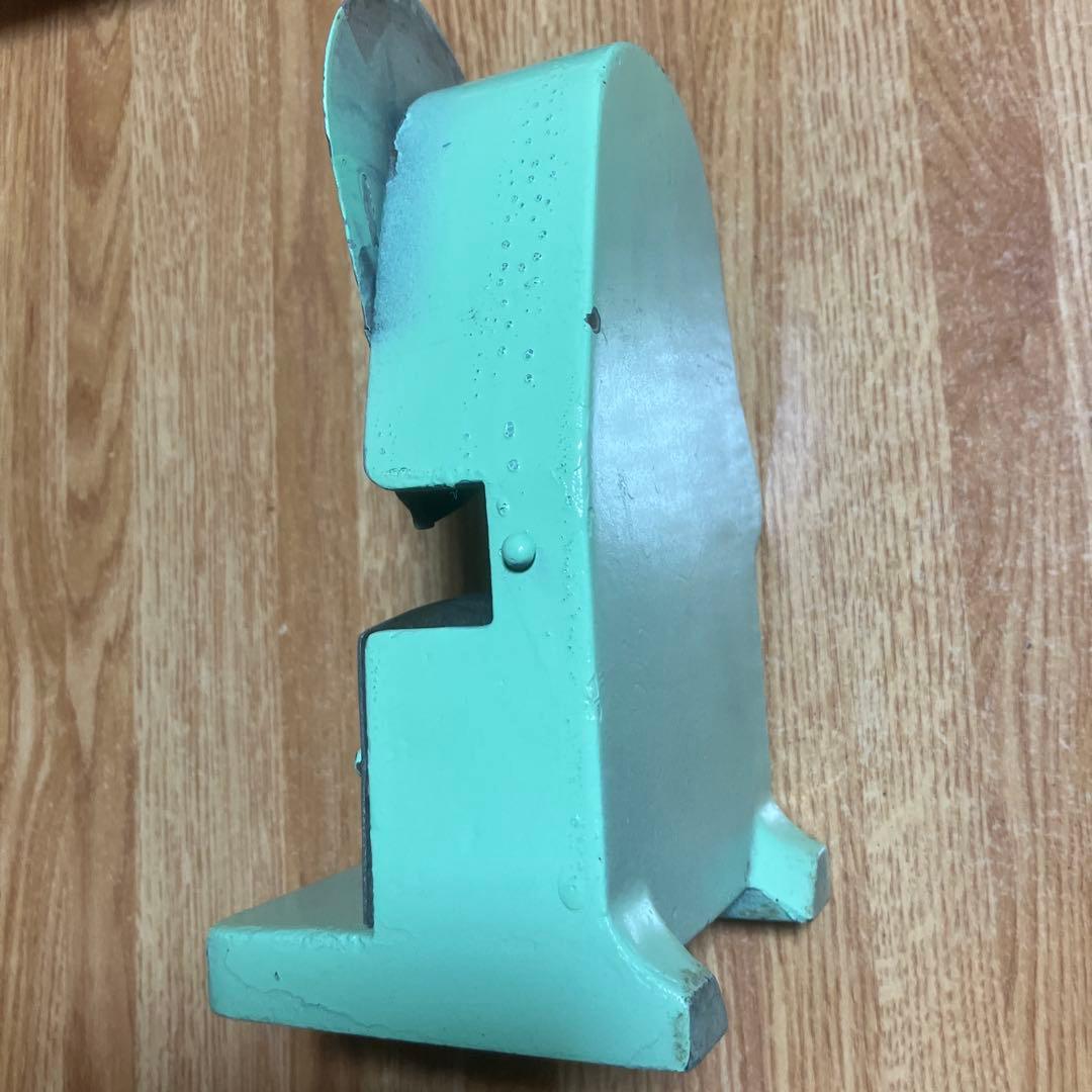 菅沼式乗車券日附器（紙の切符に日付を印字するもの）