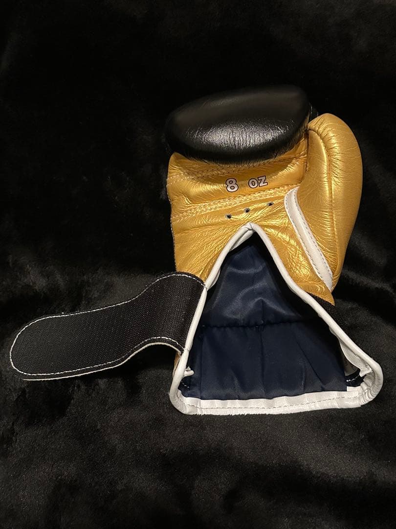 Winning RSC Products ボクシンググローブ 8oz 黒金