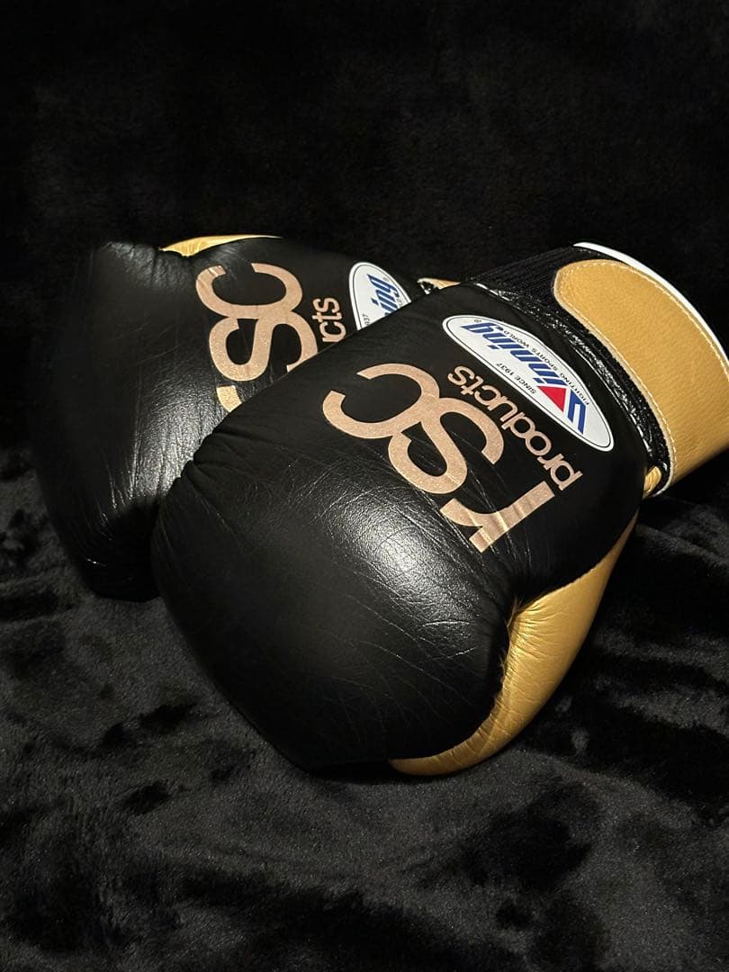 Winning RSC Products ボクシンググローブ 8oz 黒金