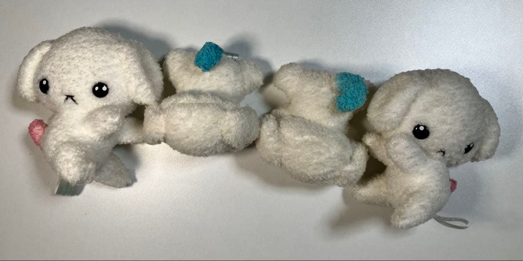 ぶるぶるどっぐ マグネットぬいぐるみ４体 (汚れ・臭い有り)