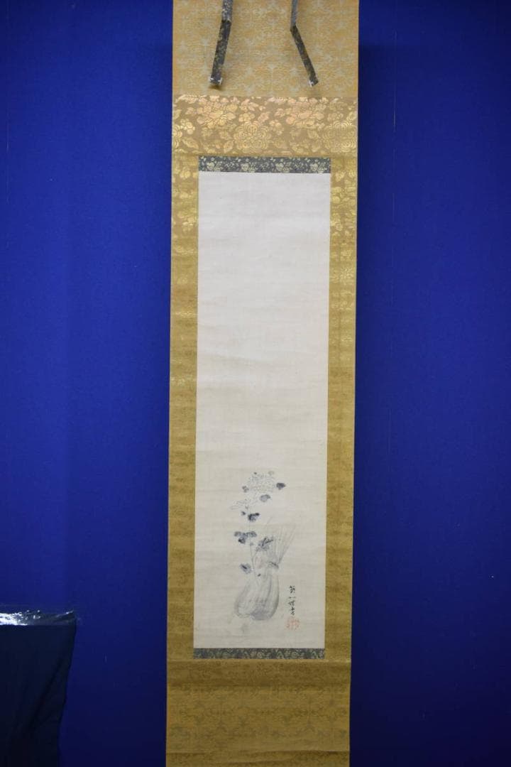 真作/英一蝶/菊花図/金襴表装/桐題箱付/布袋屋掛軸HH-560