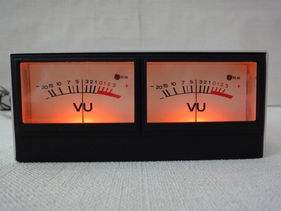 自作ステレオVUメーター204号機(TEACピーク表示機能LED付)