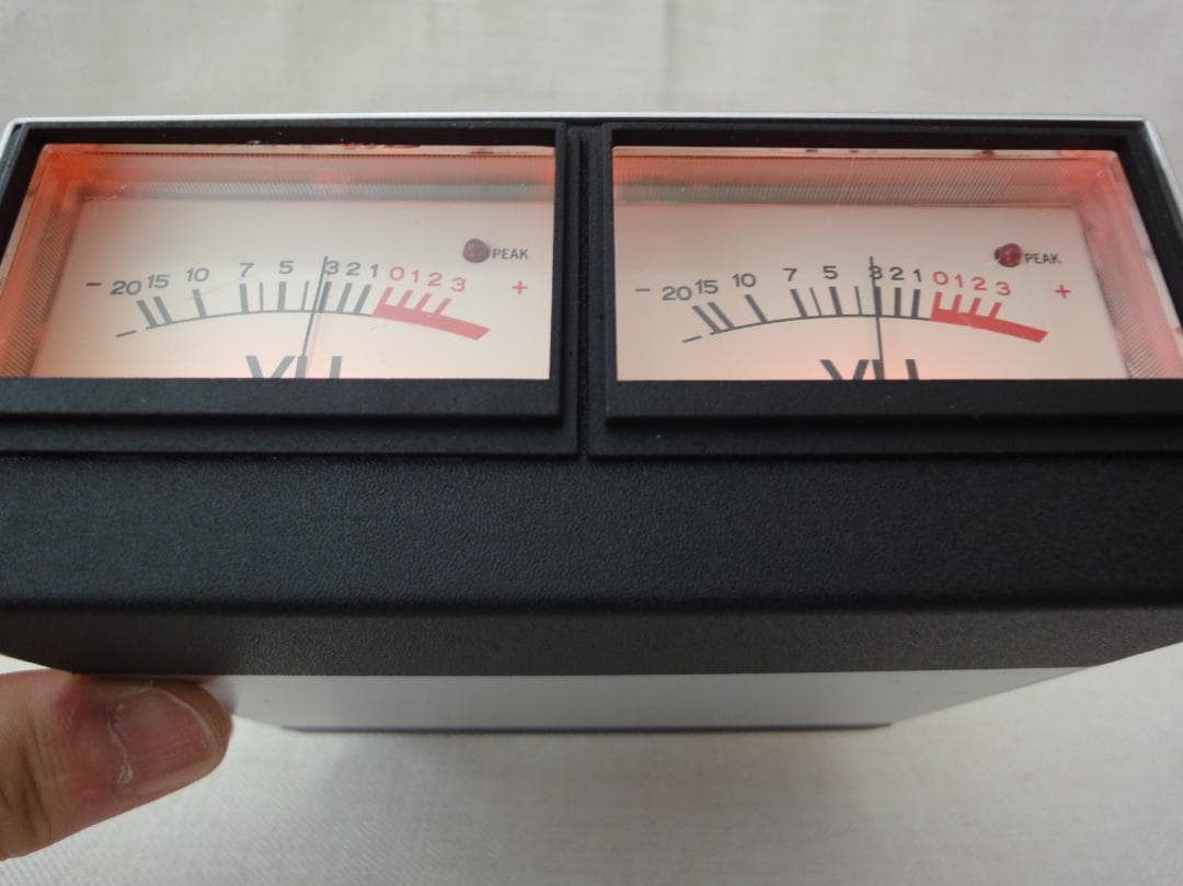 自作ステレオVUメーター204号機(TEACピーク表示機能LED付)