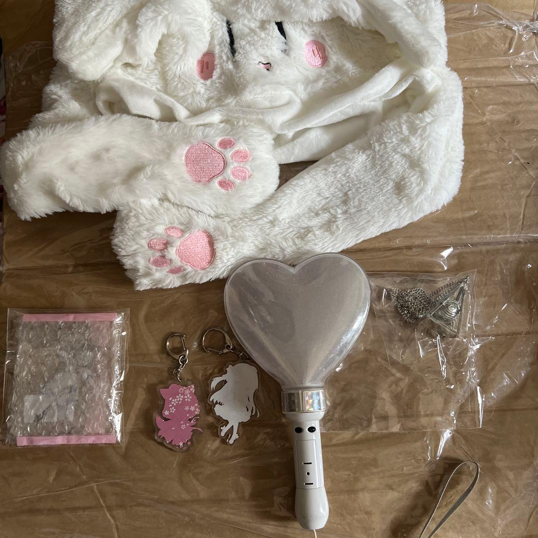 まふまふ ピラミッドネックレス、アクキー、帽子、ペンライト グッズ