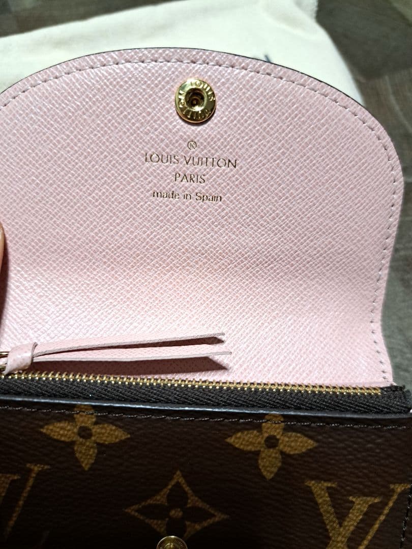 ルイヴィトン　ポルトモネロザリ　ケース