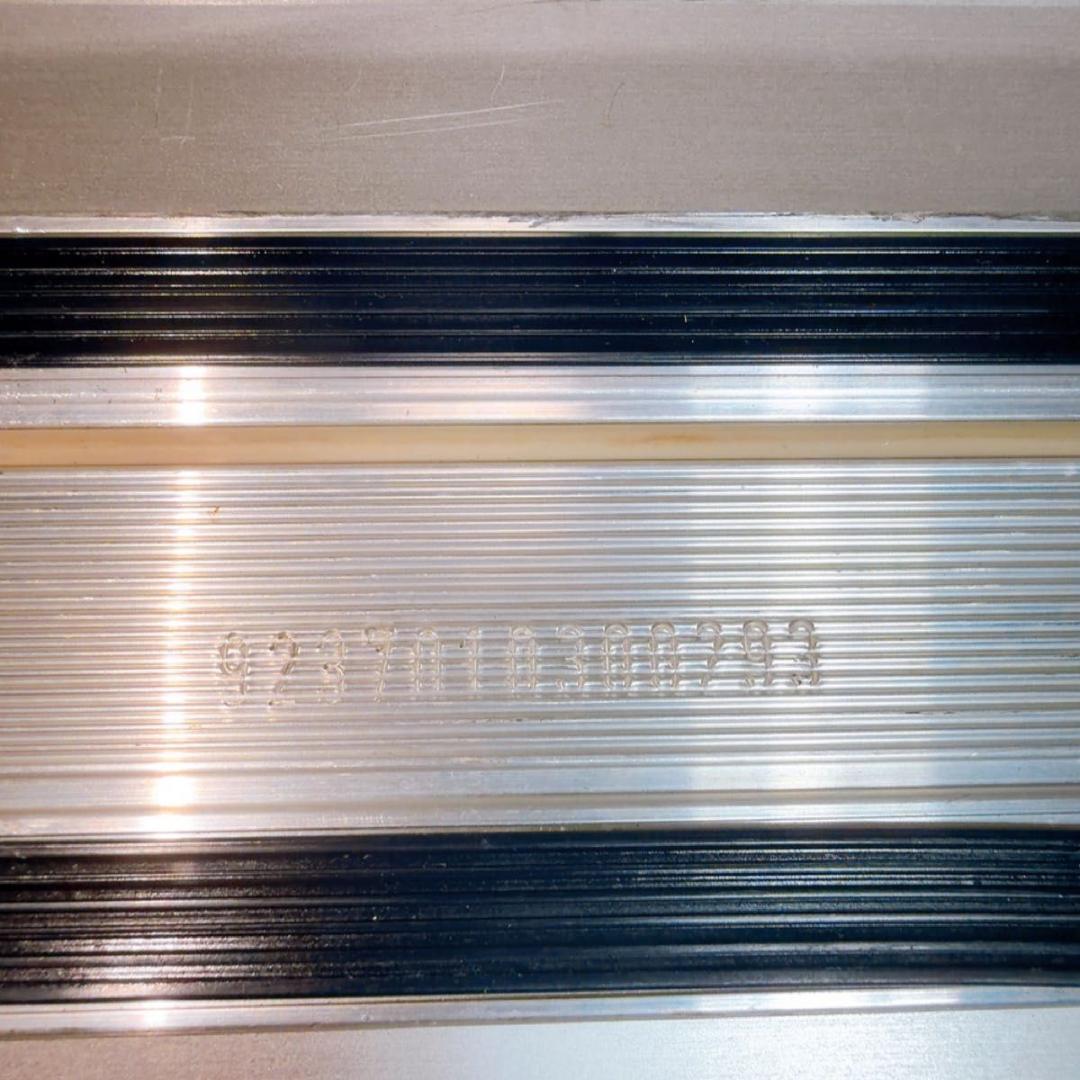 RIMOWA リモワ トパーズ　スーツケース 70L ４輪 アルミ製シルバー　青