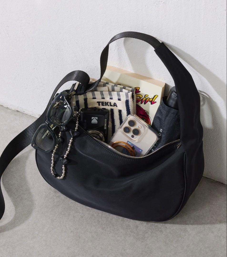 【新品】パピヨネ/ガリャルダガランテ/撥水ショルダーバッグ/ペットボトル収納/黒