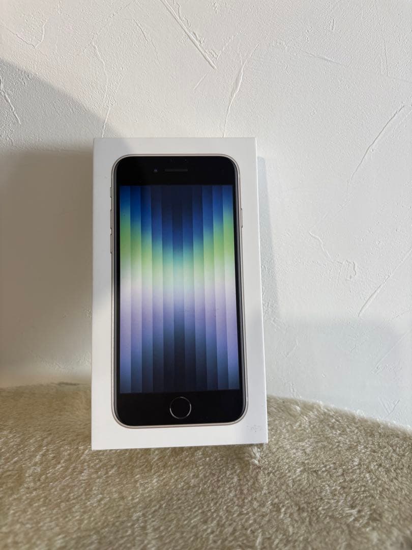 かなり値引中Apple iPhone SE 3ホワイト 128GB SIMフリー