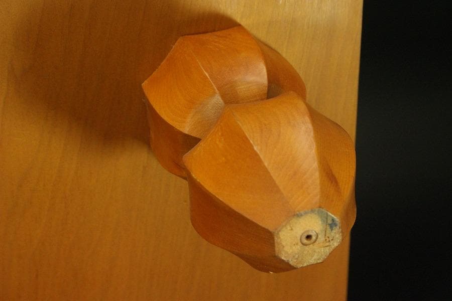 囲碁 碁盤 本榧 良木目 足付 総高26.8cm 厚み15cm 良品(A267)