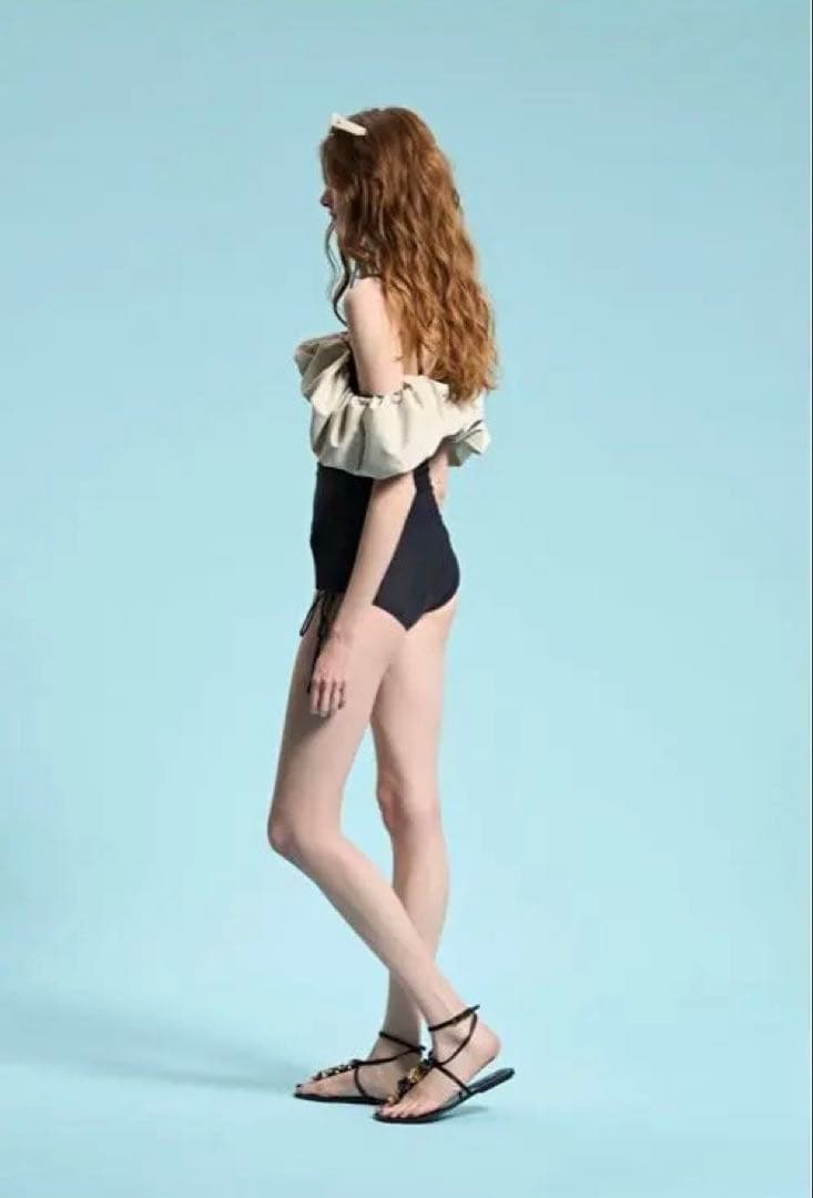【The Toe】ザトゥー　オフショルダー フリル スイムウェア