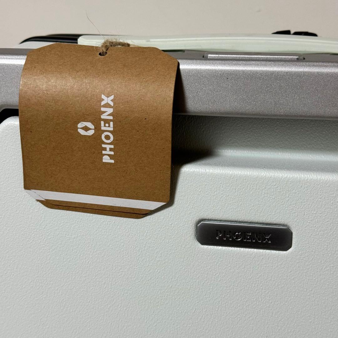 新品未使用✨PHOENX TELA40 キャリーケース　４輪　ホワイト　ビジネス