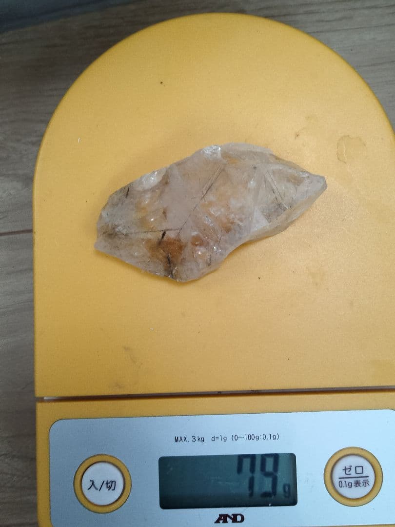 国産鉱物　山梨県　平沢鉱山　天然水晶　　トルマリン入り水晶　79g 虹入り水晶