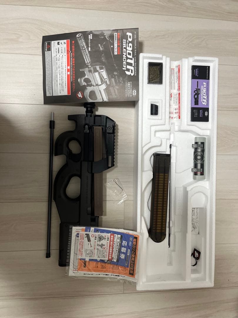 P-90 TR 電動ガン サイレンサー、ライフルスコープ付き