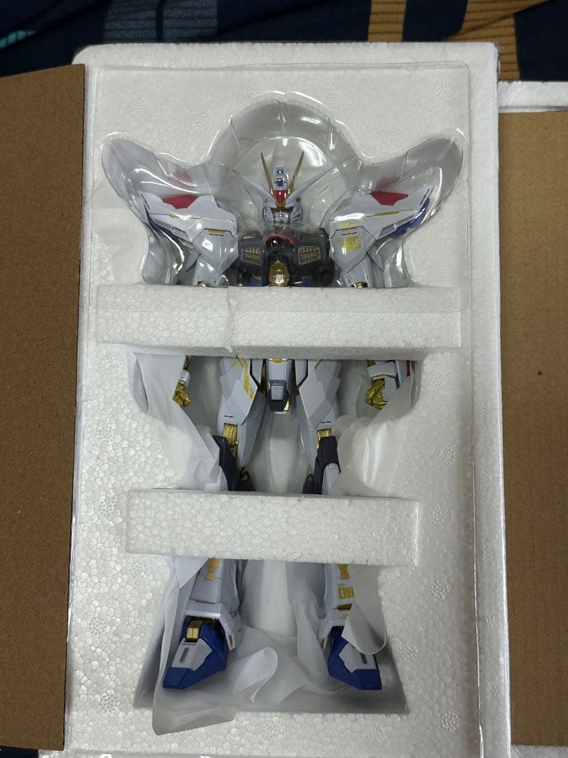 中古メタルビルド　ストライクフリーダムガンダム2024　光の翼セット