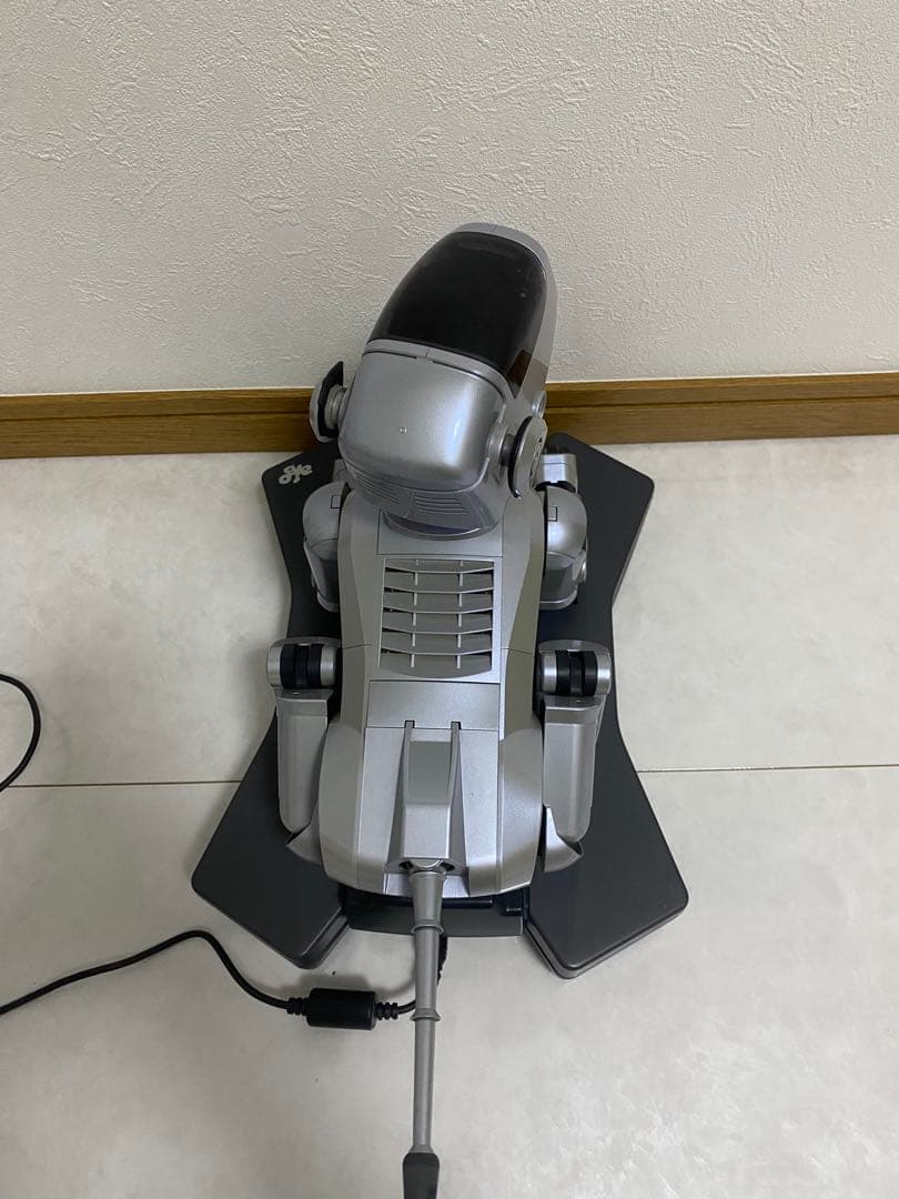 初代　AIBO アイボ　ERS-111 SONYソニー シルバー　付属品付き