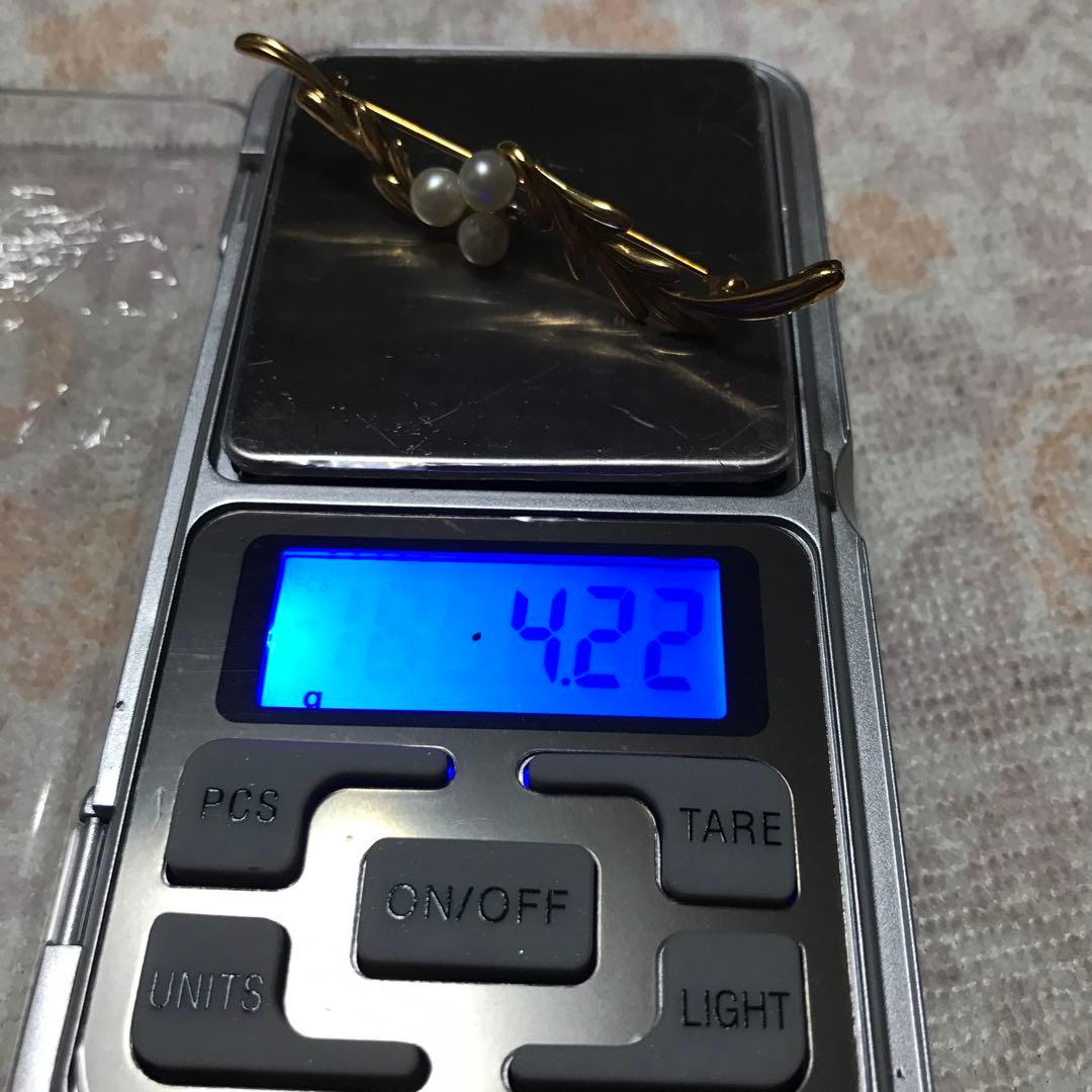 金色葉っぱブローチ パール付きk18