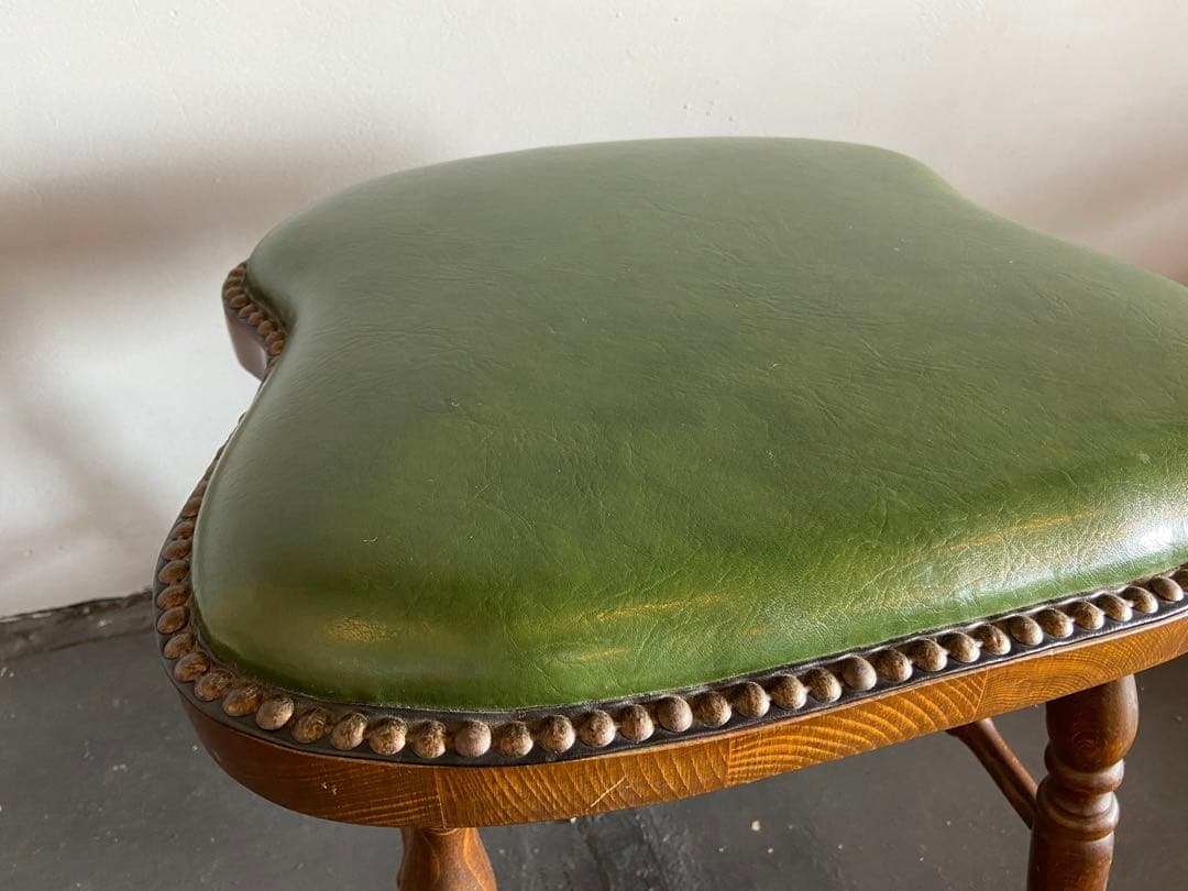 限定セール✰ウインザーチェアスツール鋲アンティークアメリカンヴィンテージレトロ