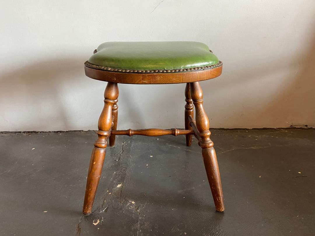 限定セール✰ウインザーチェアスツール鋲アンティークアメリカンヴィンテージレトロ