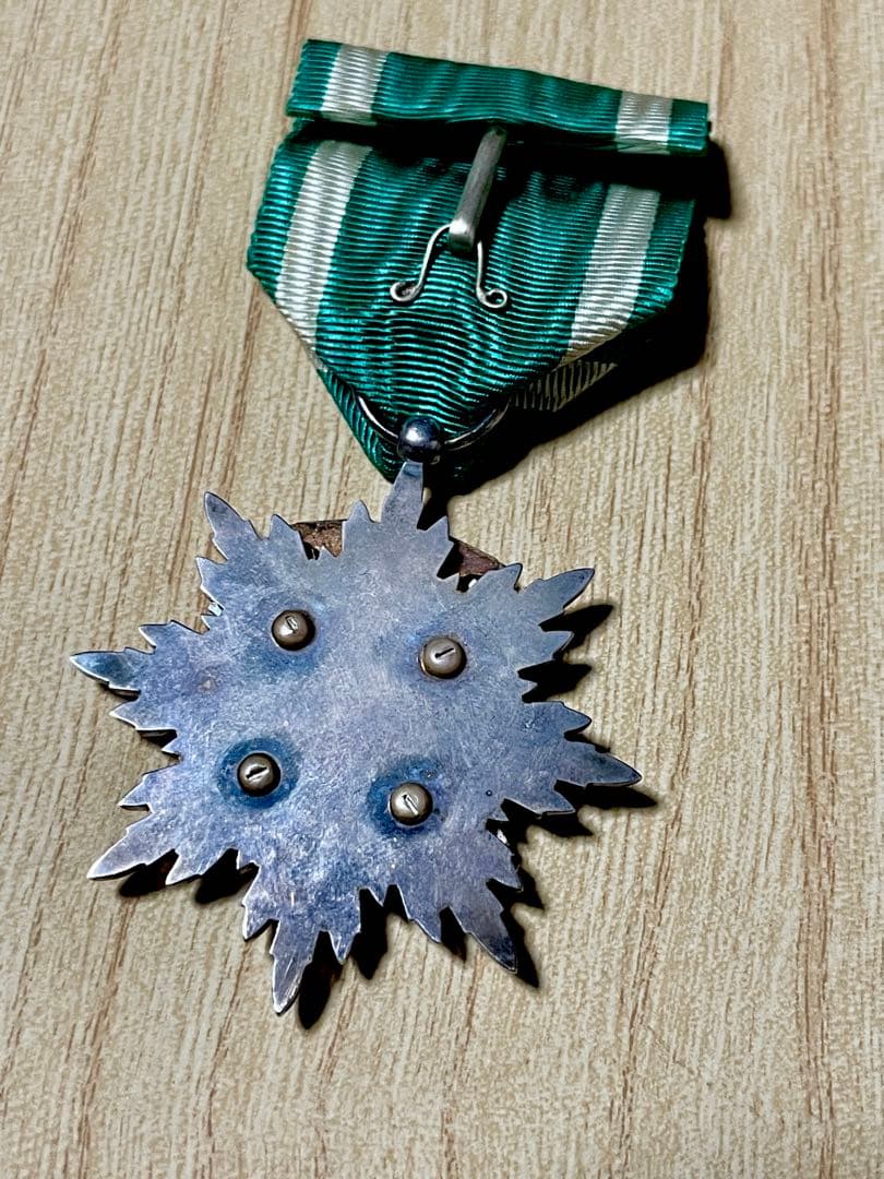 功五級金鵄勲章