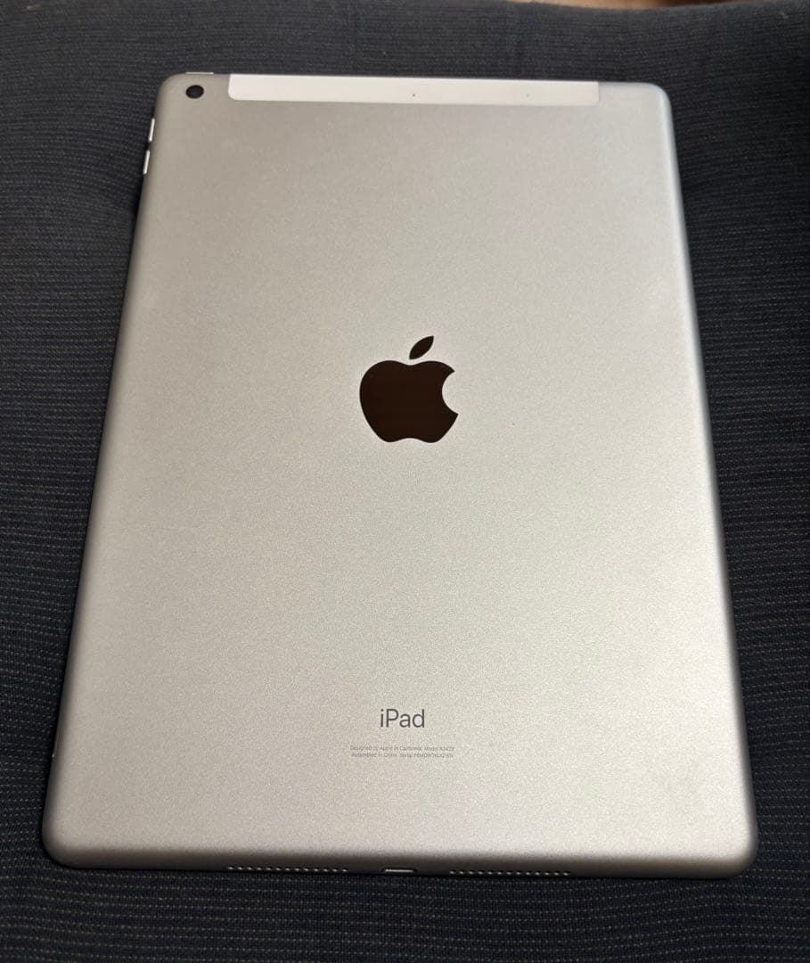 Apple iPad 第8世代 32GB WIFIモデル シルバー 本体