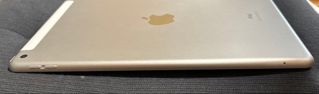 Apple iPad 第8世代 32GB WIFIモデル シルバー 本体