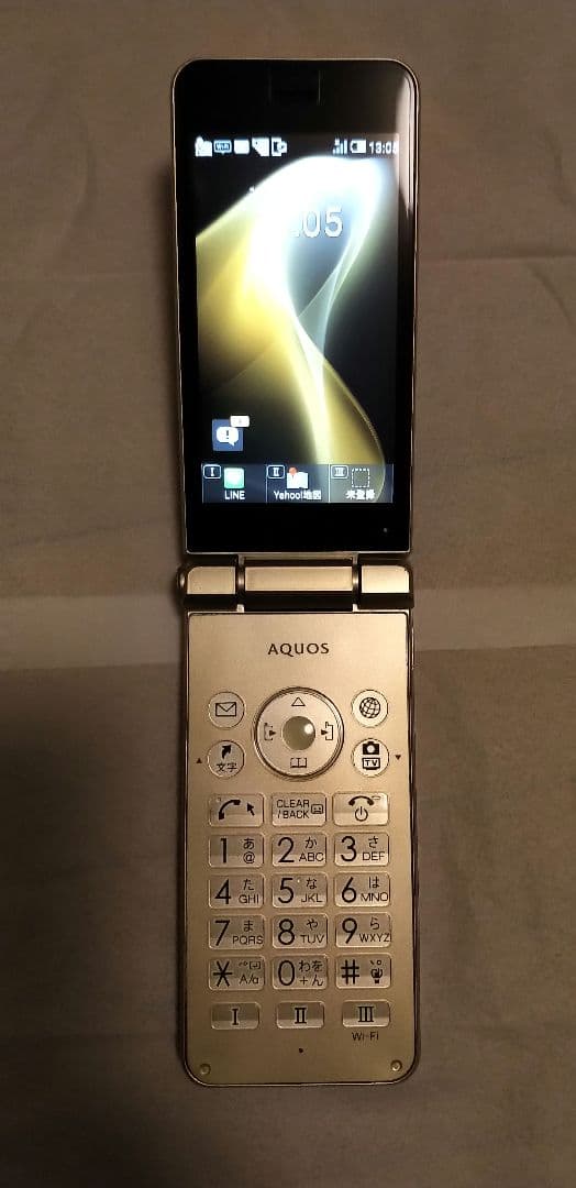 NP601SH AQUOS EDEL ゴールド 折りたたみ式