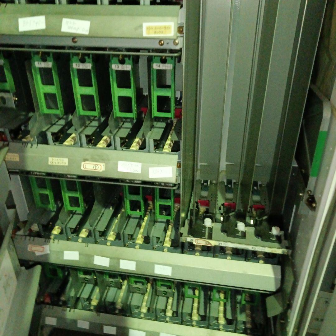 中古品タバコ自販機　自動販売機　トレカ自販機