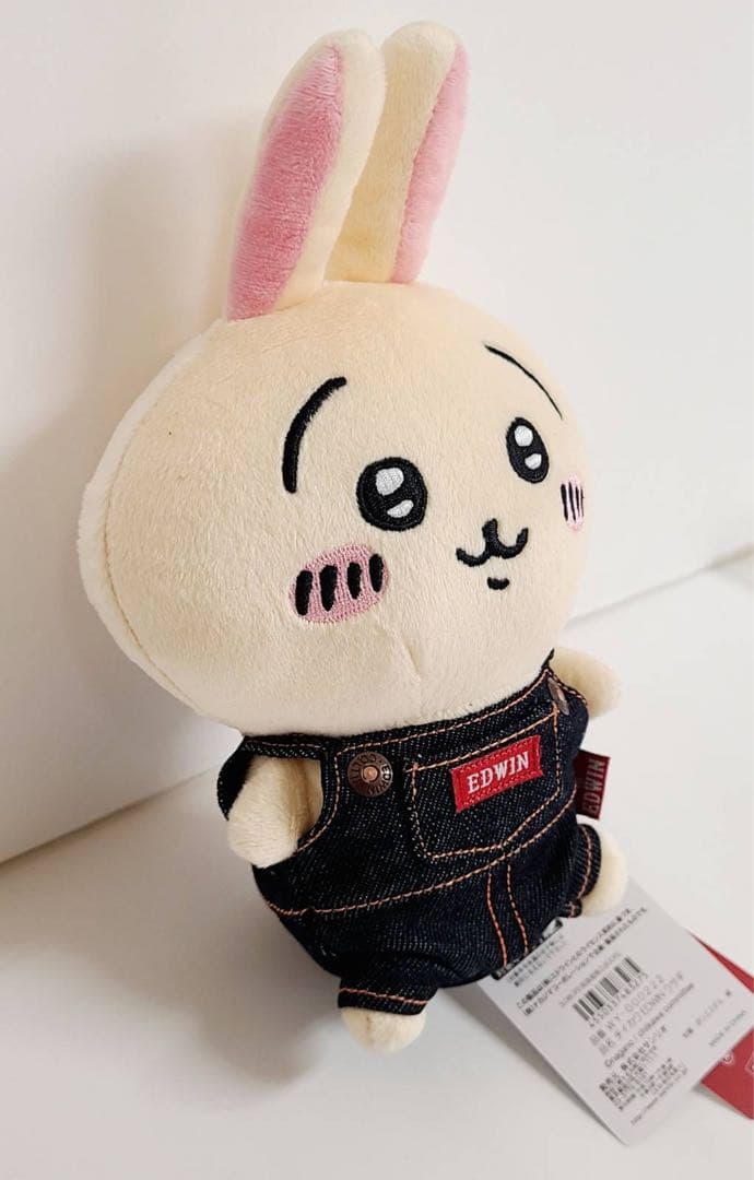ちいかわ　うさぎ×EDWIN コラボぬいぐるみ