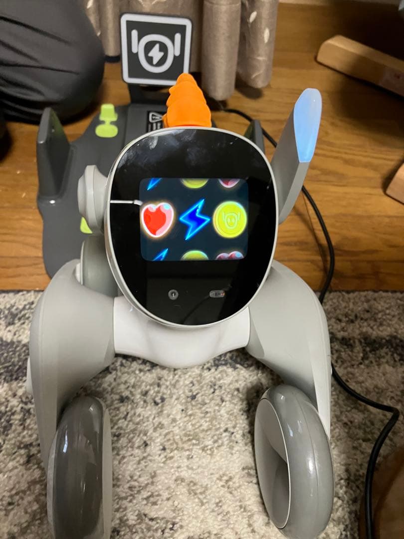 【最終お値下げ❗️】Loona ルーナ　ペットロボット　充電ステーション付き