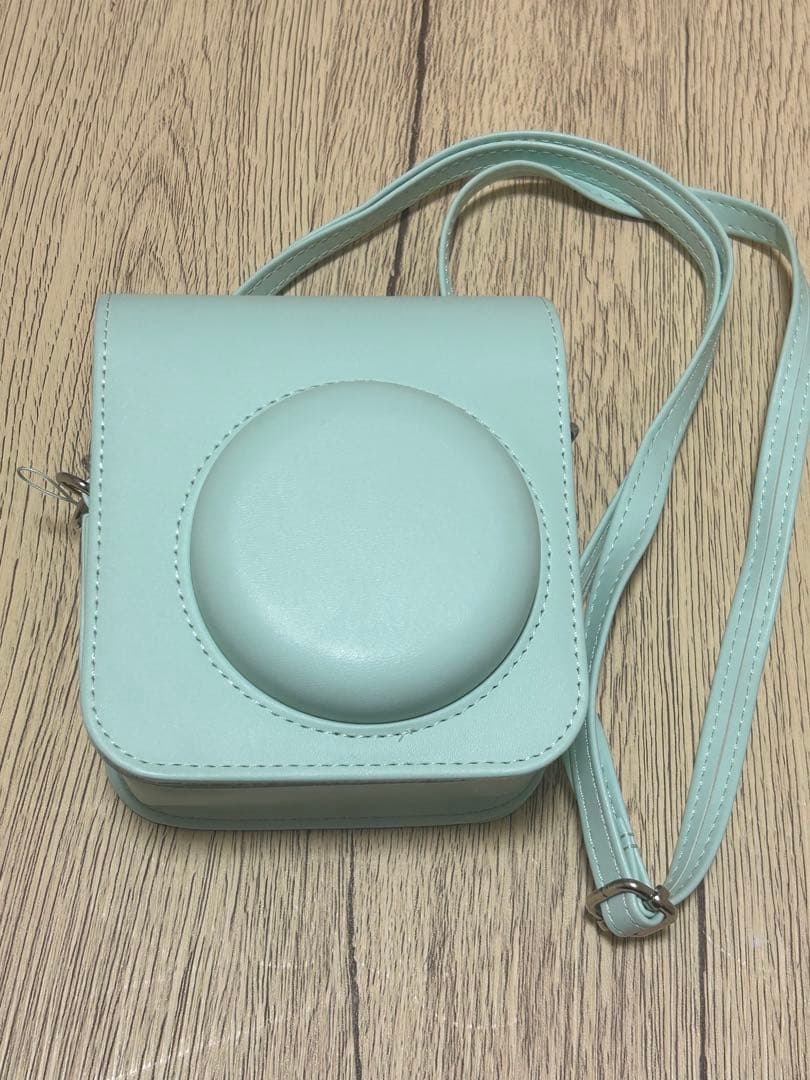 instax mini 12 ミントグリーン 専用ケース付き