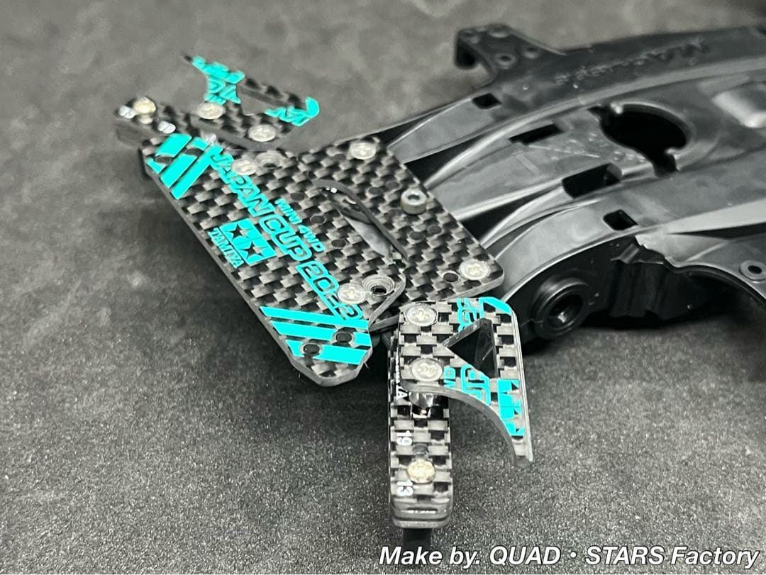 【ミニ四駆・MA用】1軸リヤアンカー　フルカーボン【19mmローラー対応】