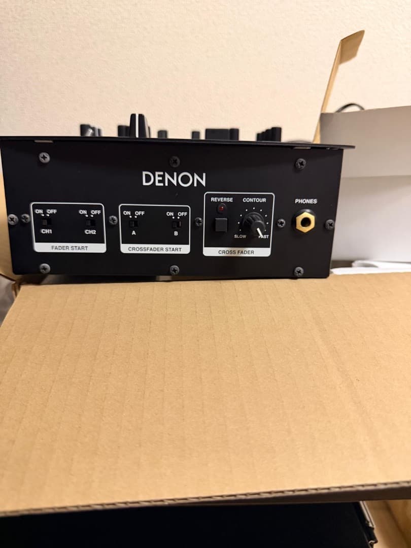 DJ機材 [PERFEITO ESTADO] MIXER DENON DN-120