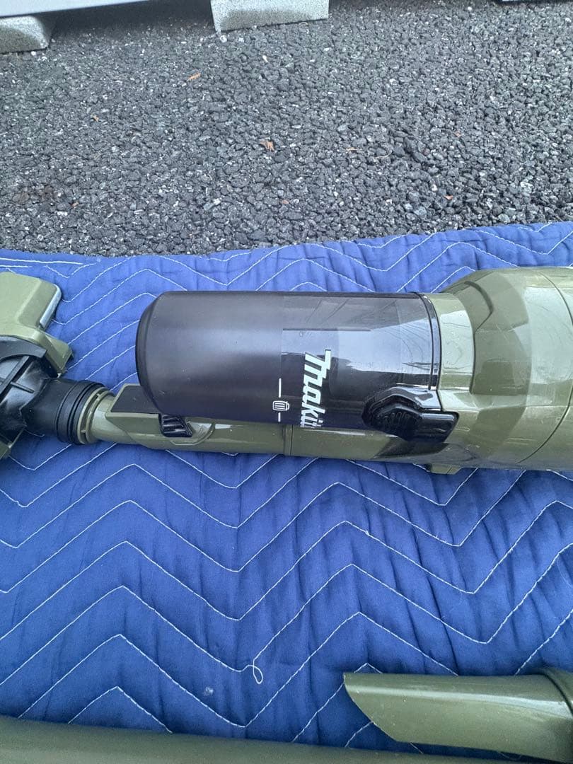 マキタ makita サイクロン一体式ハンディクリーナー オリーブ 18V