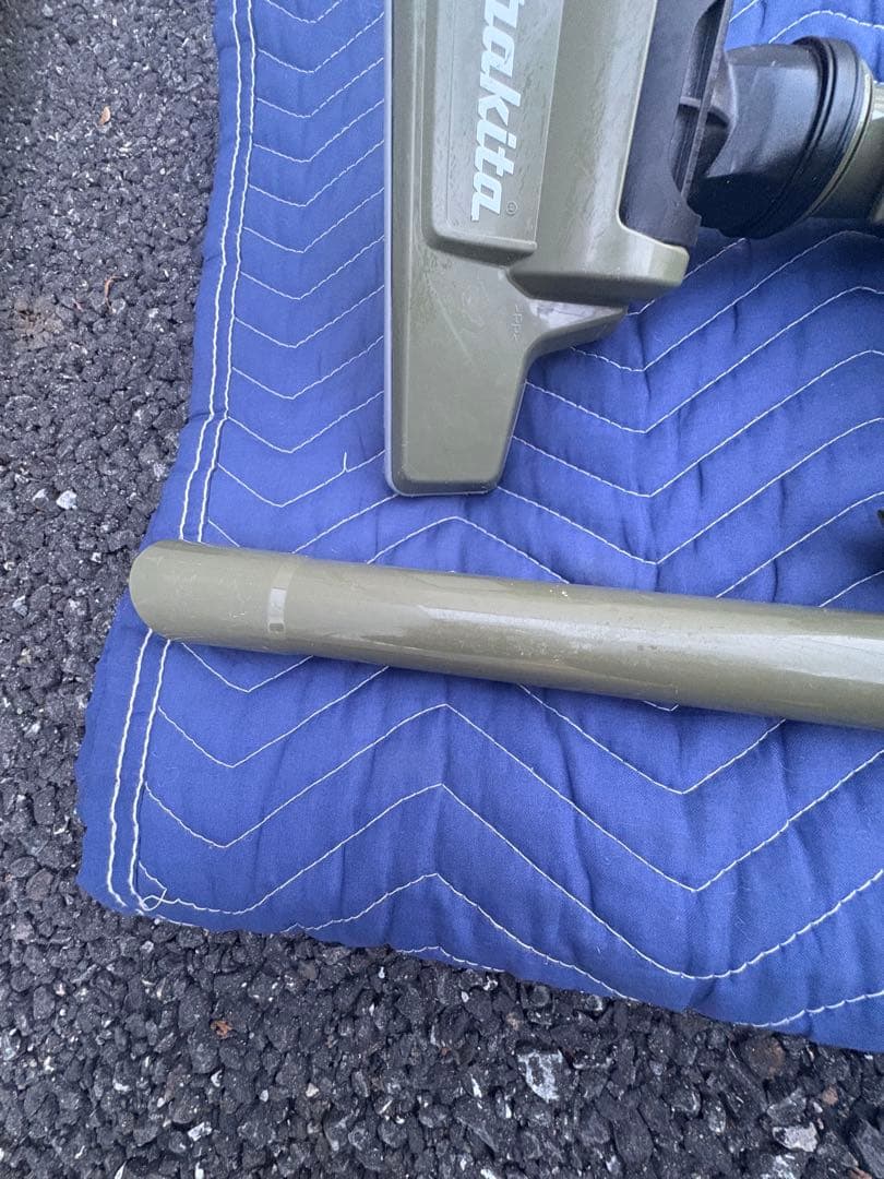 マキタ makita サイクロン一体式ハンディクリーナー オリーブ 18V