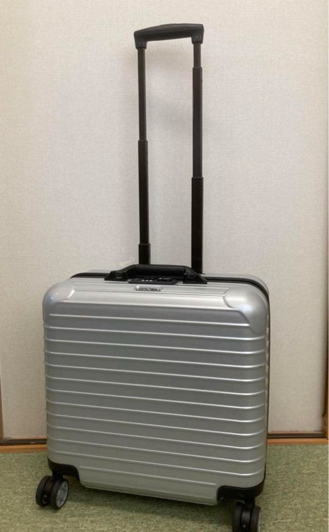 RIMOWA SALSA Business リモワ サルサ ビジネス ４輪 機内