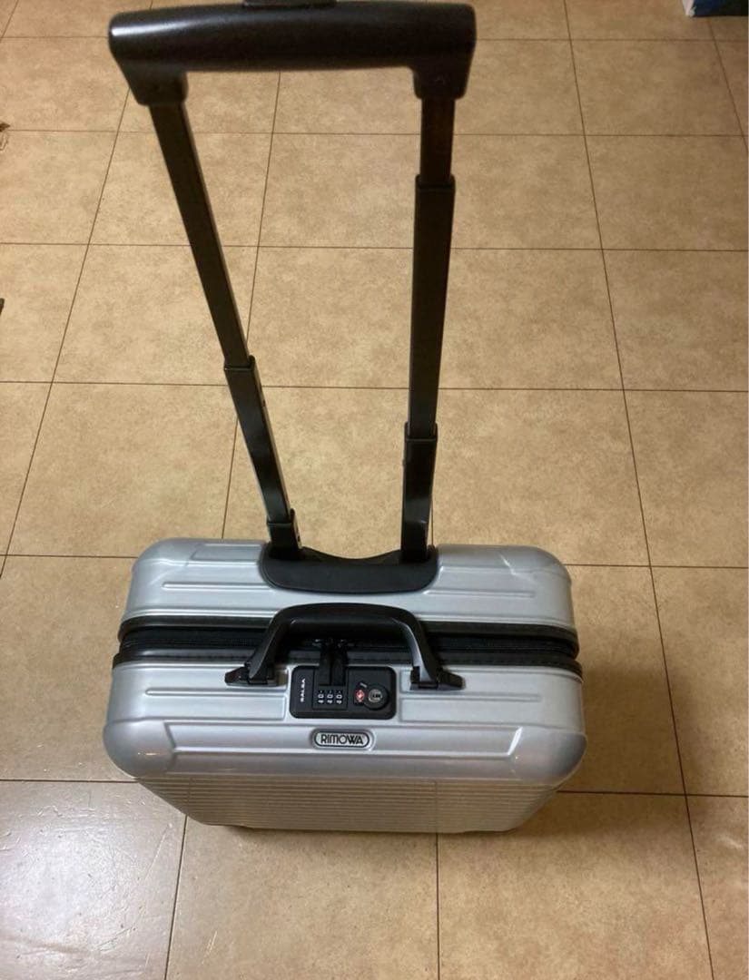 RIMOWA SALSA Business リモワ サルサ ビジネス ４輪 機内