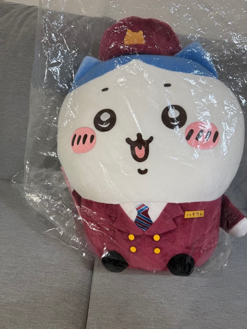 【新品】ちいかわ　阪急電車　BIGぬいぐるみ　ぬいぐるみ　ハチワレ