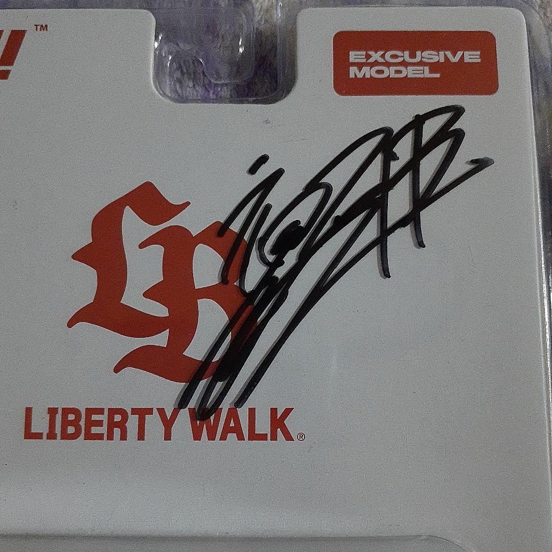 リバティーウォーク 日産 LB-ER34 ブラジル限定 レッドクローム。