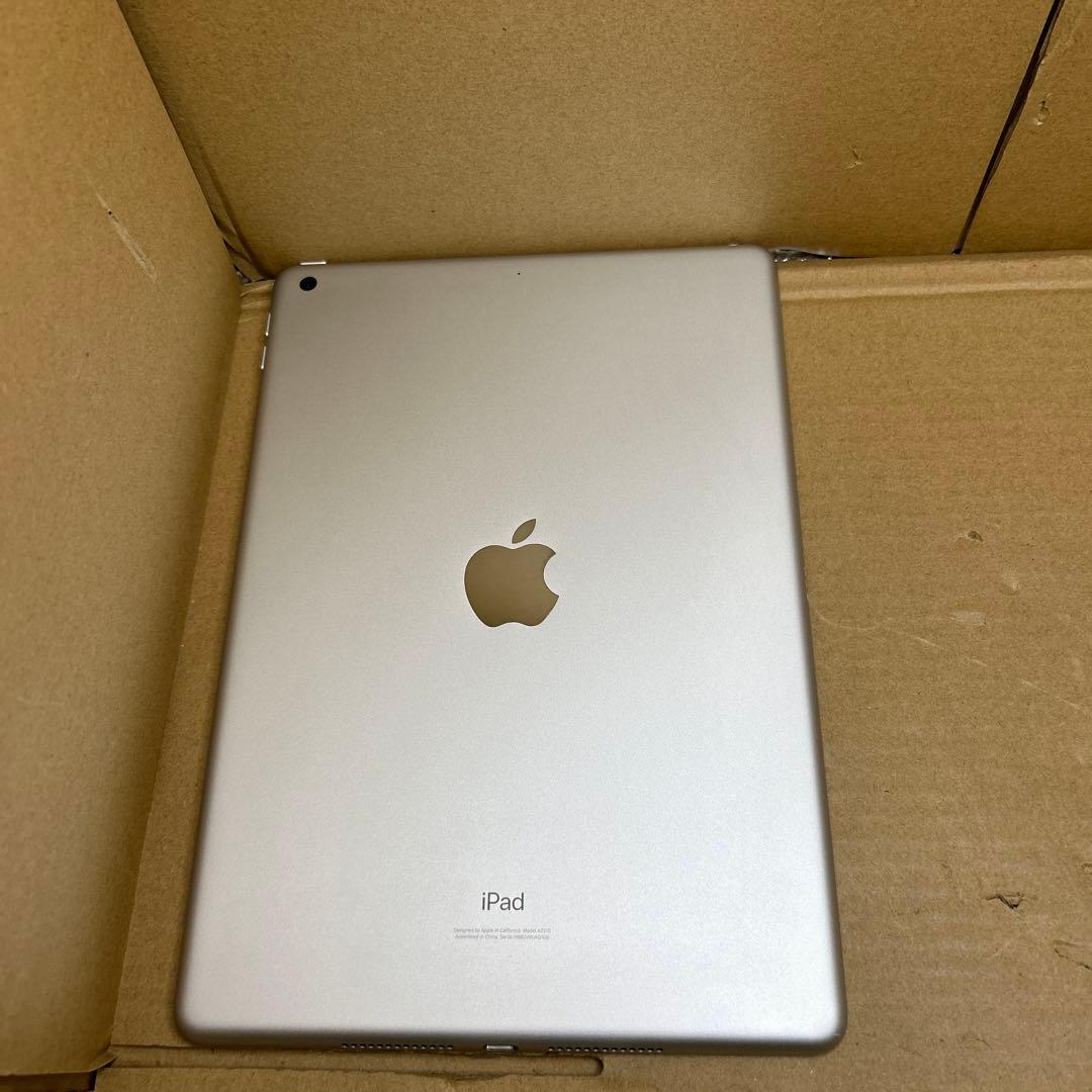 専用　Apple iPad (第8世代) 32GB シルバー