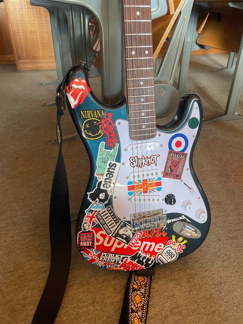 エレキギター ミニアンプシールド付き