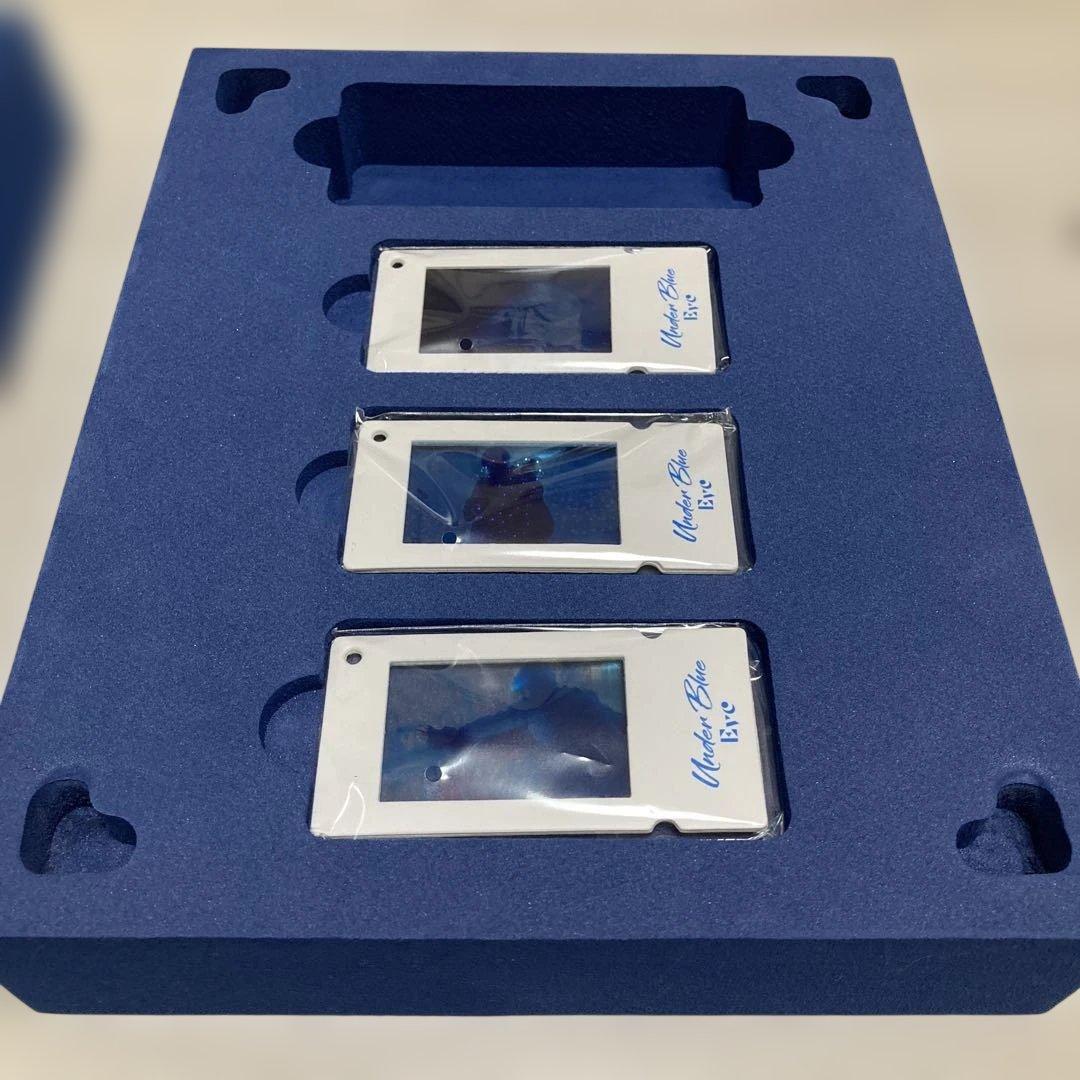 Eve Under Blue 完全生産限定版 豪華版 カレンダー 付き