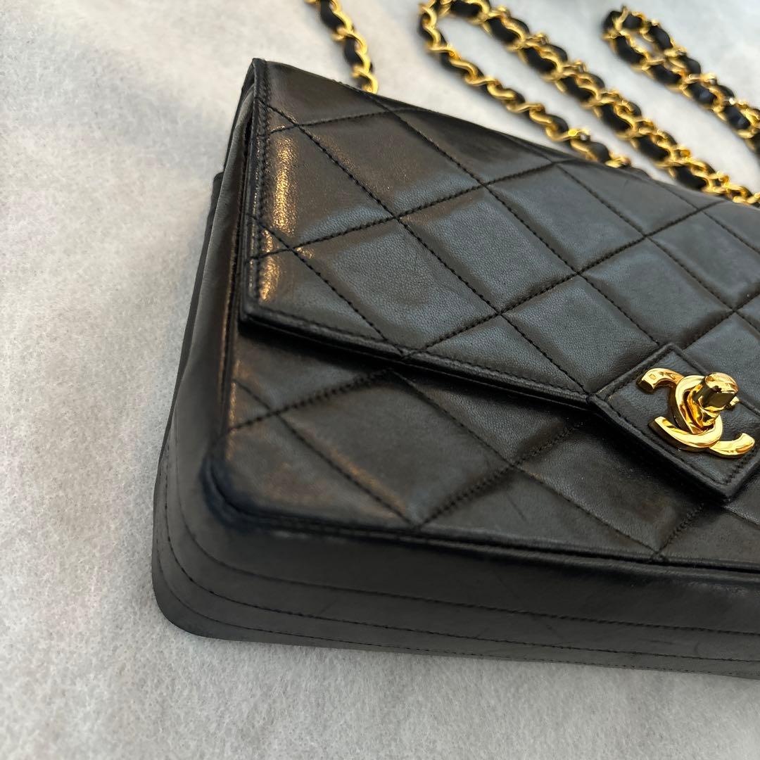 シャネル　マトラッセ　ラムスキン　ヴィンテージ　ブラック　黒　フラップバッグ