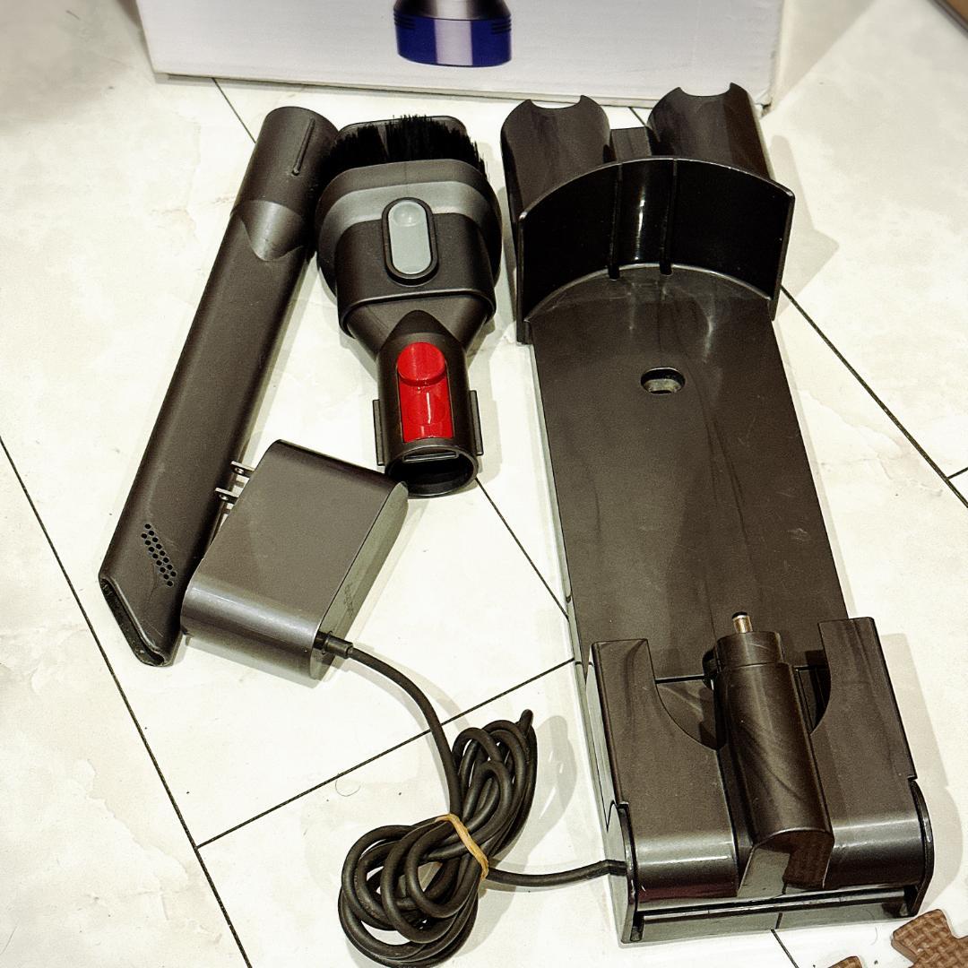 【良品】Dyson V7 Mattress HH11 COM 掃除機