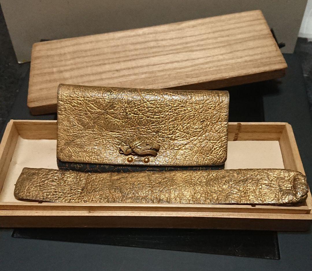 逸品 江戸後期 金唐革 煙草入れ 叺 掲げ物 工芸品 煙管入れ