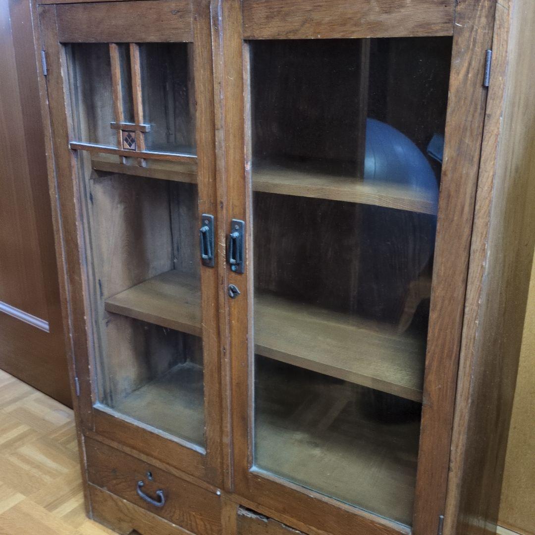 アンティーク　飾り棚　木製ガラス扉キャビネット　当時物　希少