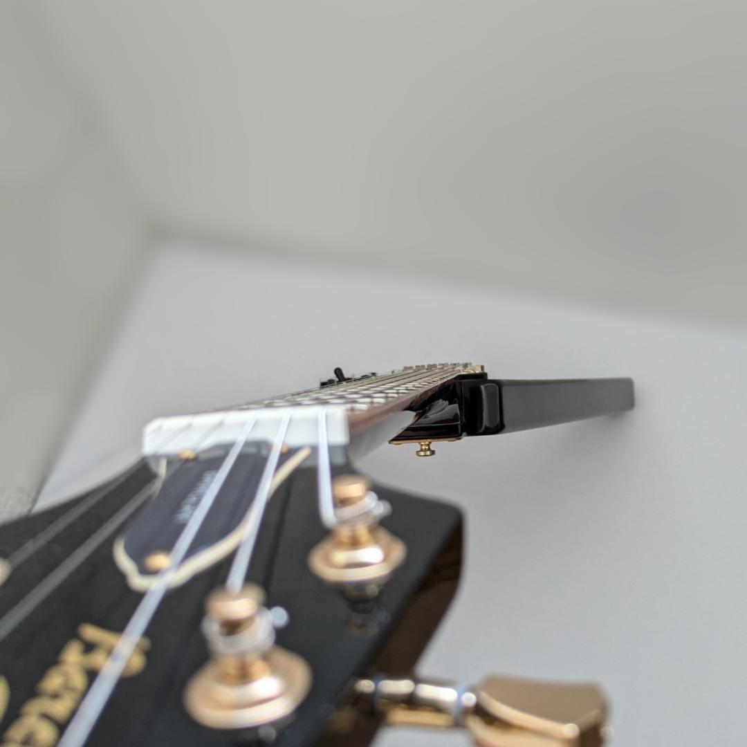 バークレー　フライングVタイプ　ギター