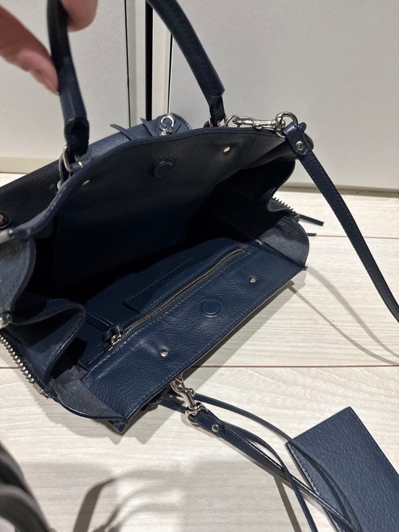 ネイビー レザー ショルダーバッグ　バレンシアガ　ペーパーミニバッグ